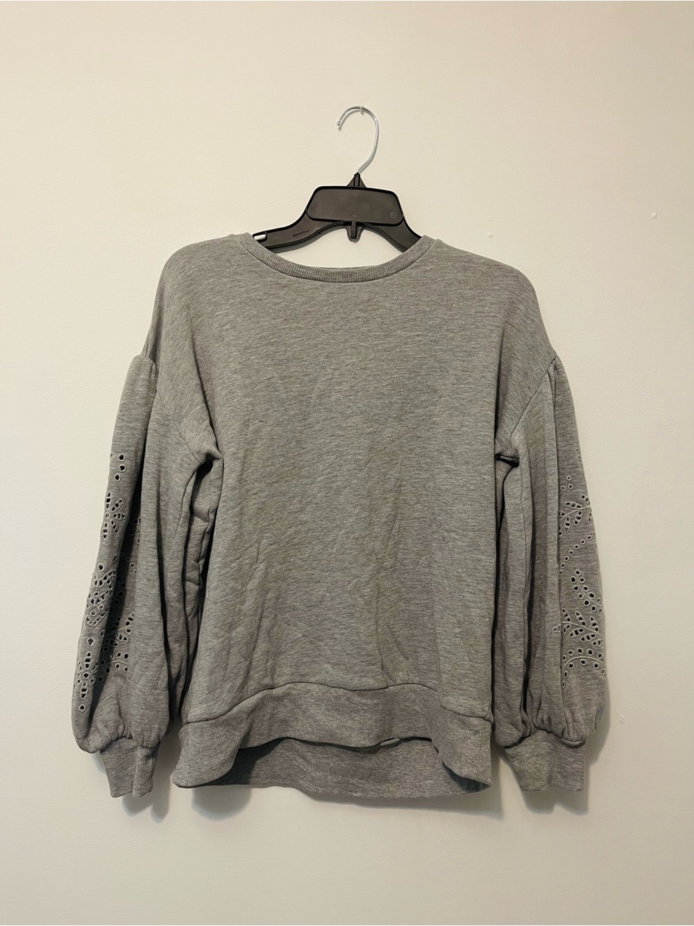 crown & ivy Gray Eyelet Sleeve Pullover Sweatshirt